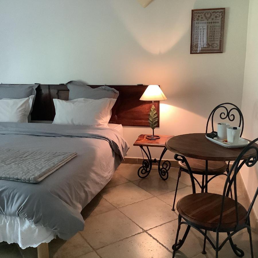Bed and Breakfast Jardin D'Antan Ansouis Exterior foto