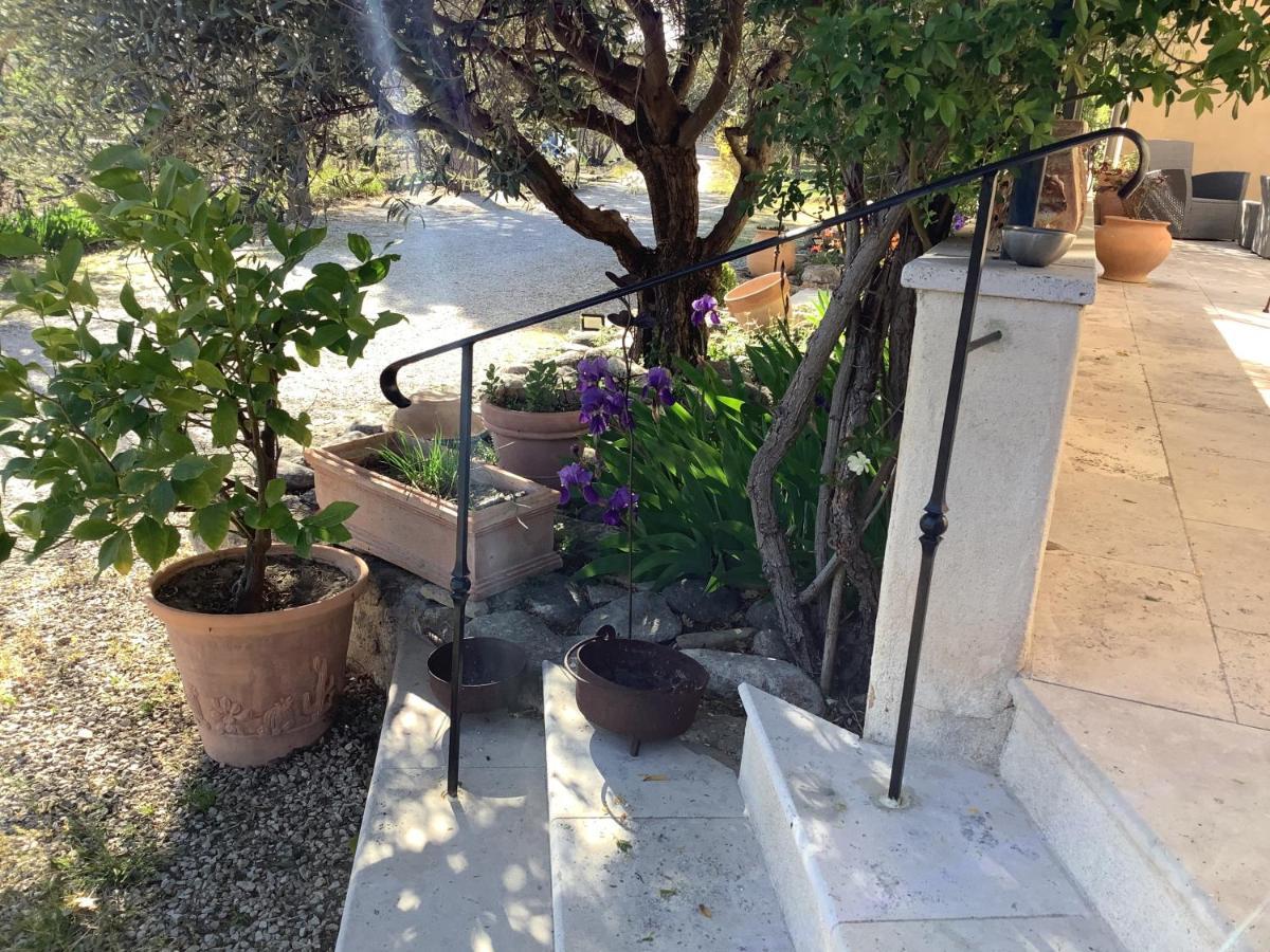 Bed and Breakfast Jardin D'Antan Ansouis Exterior foto