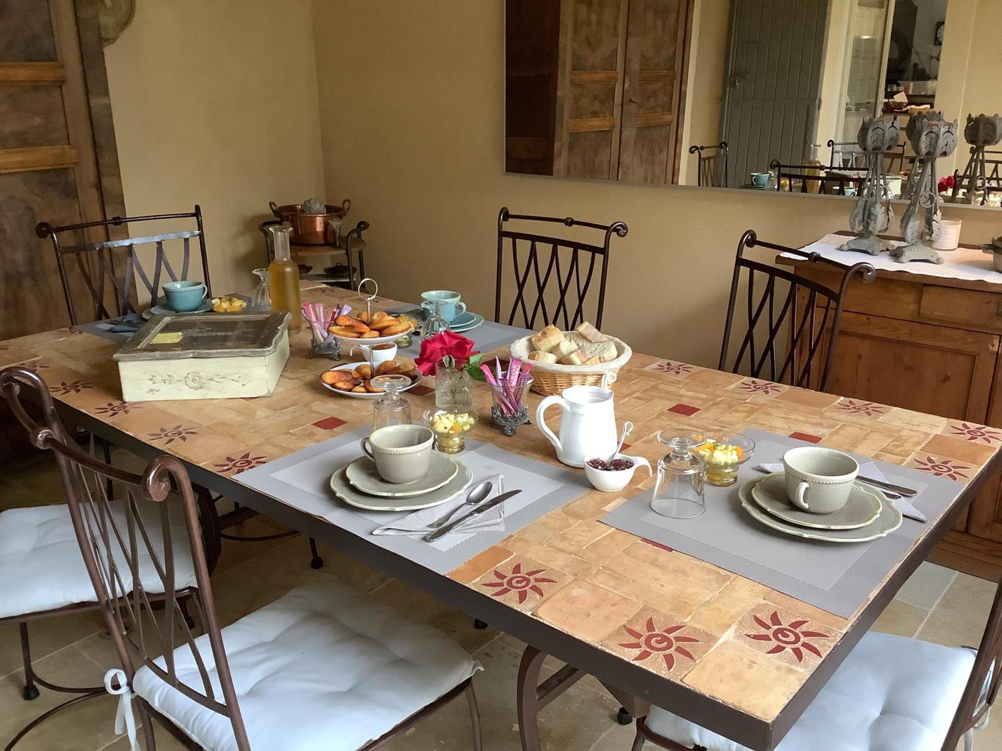 Bed and Breakfast Jardin D'Antan Ansouis Exterior foto
