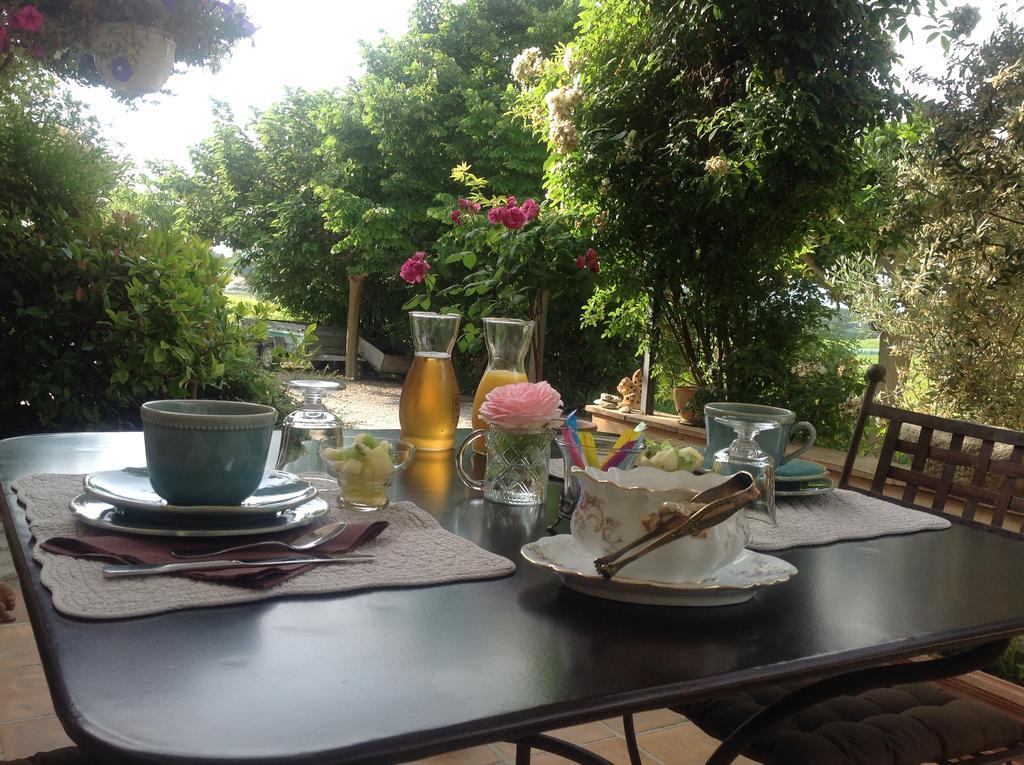 Bed and Breakfast Jardin D'Antan Ansouis Exterior foto
